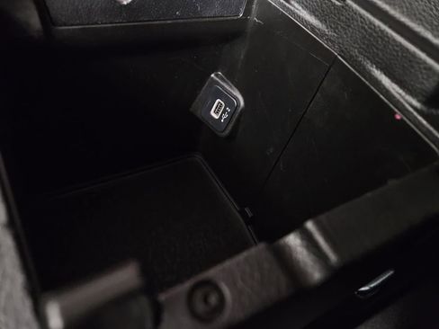 Used 2020 Jeep Wrangler Sport image 17