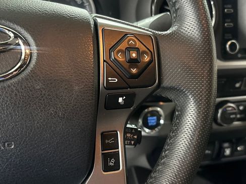 Used 2020 Toyota Tacoma Limited image 6
