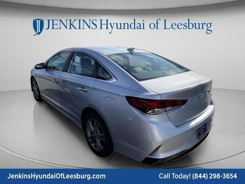 Used 2018 Hyundai Sonata SEL w/ Tech Package 04 FWD image 9