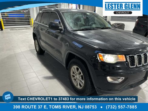 Used 2018 Jeep Grand Cherokee Laredo image 1