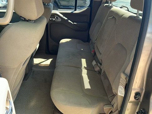 Used 2005 Nissan Frontier LE w/ (J01) Sunroof Pkg RWD image 15