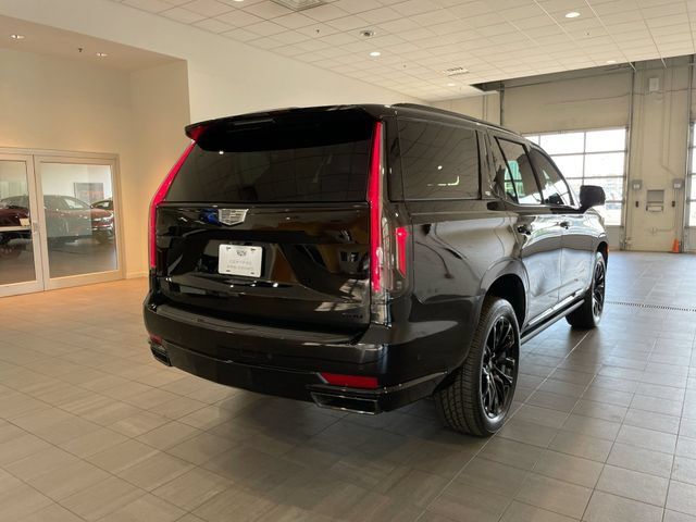 Certified 2023 Cadillac Escalade Sport Platinum w/ LPO, ONYX Package AWD/4WD image 9