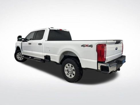 Used 2024 Ford F250 XLT image 3