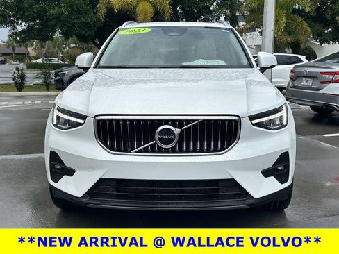Used 2023 Volvo XC40 B5 Plus w/ Protection Package Premier AWD/4WD image 4