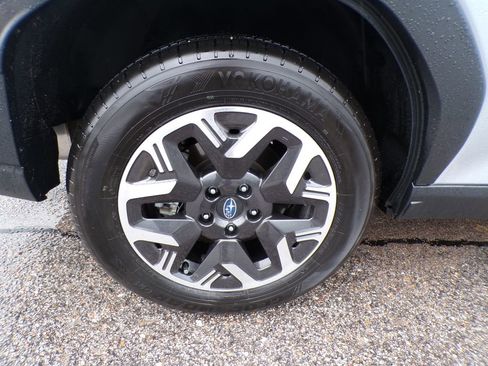 Used 2026 Subaru Forester Premium AWD/4WD image 21