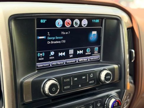 Used 2018 Chevrolet Silverado 1500 High Country AWD/4WD image 13