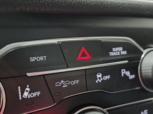 Used 2016 Dodge Charger R/T image 10