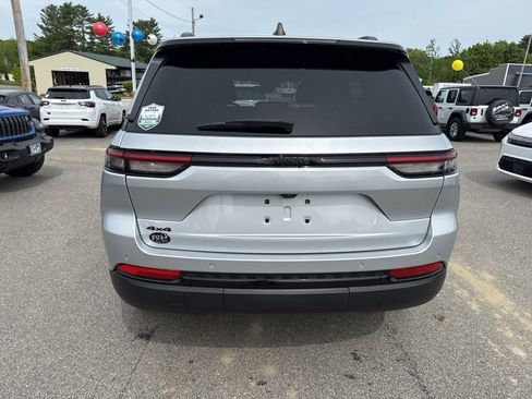 Certified 2023 Jeep Grand Cherokee Altitude AWD/4WD image 4