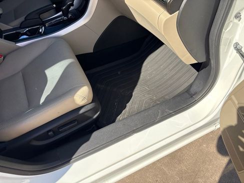 Used 2014 Honda Accord EX-L image 28