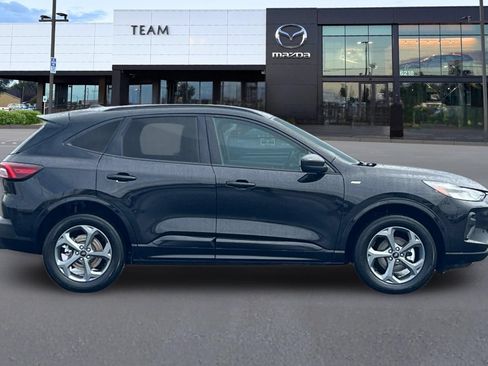 Used 2024 Ford Escape ST-Line AWD/4WD image 3