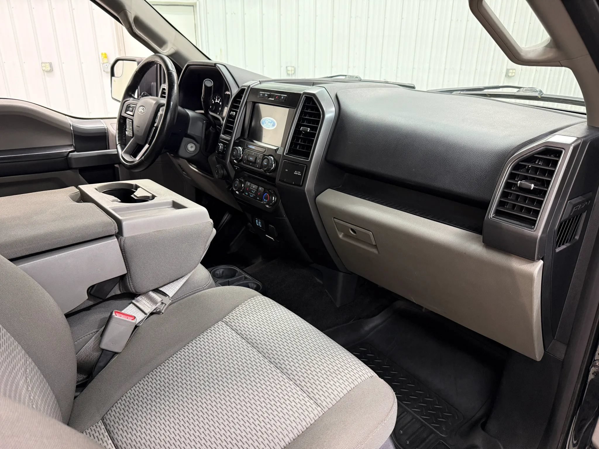 Used 2017 Ford F150 XLT w/ Equipment Group 302A Luxury AWD/4WD image 14