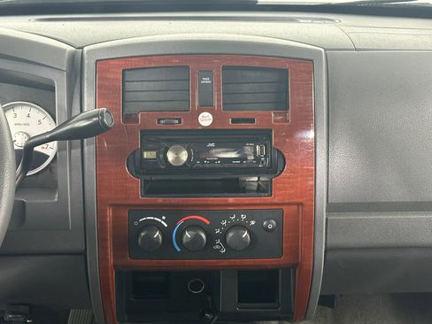 Used 2005 Dodge Dakota SLT image 34