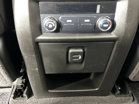 Used 2019 Chevrolet Traverse LT AWD/4WD image 19
