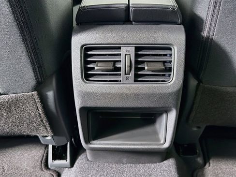 Used 2026 Nissan Rogue S FWD image 27