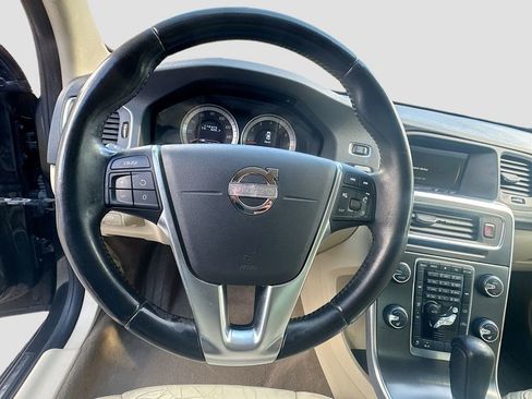 Used 2012 Volvo S60 T5 FWD image 11