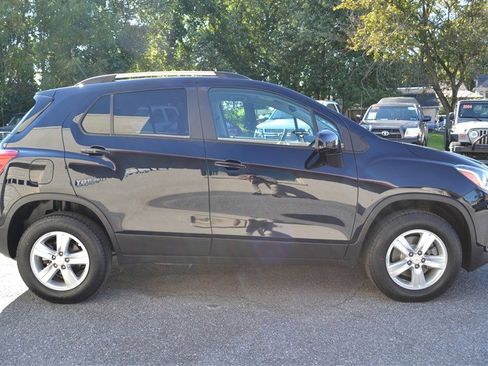 Used 2021 Chevrolet Trax LT image 6