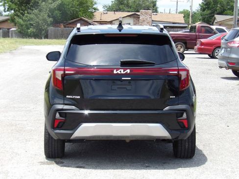Used 2024 Kia Seltos SX w/ SX Sunroof Package AWD/4WD image 7