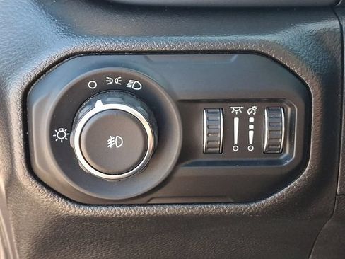 Used 2022 Jeep Wrangler Unlimited Sport AWD/4WD image 9