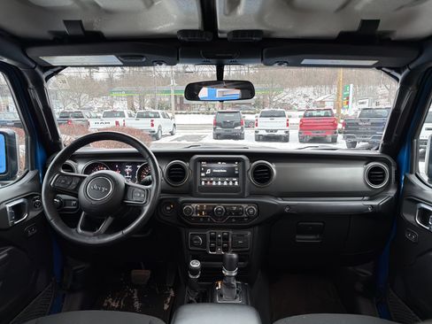 Used 2023 Jeep Gladiator Willys image 13