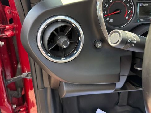 Used 2016 Chevrolet Camaro LT RWD image 13