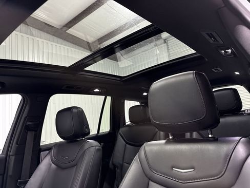 Used 2024 Cadillac XT6 Premium Luxury image 19