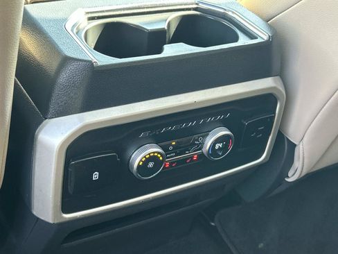 Used 2024 Ford Expedition Limited AWD/4WD image 25
