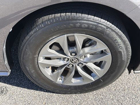 Certified 2024 Toyota Sienna LE image 23