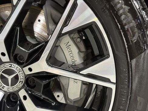 Used 2025 Mercedes-Benz GLC 350e GLC 350e w/ Driver Assistance Package image 38