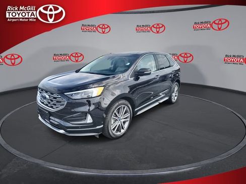 Used 2019 Ford Edge Titanium w/ Equipment Group 301A AWD/4WD image 4