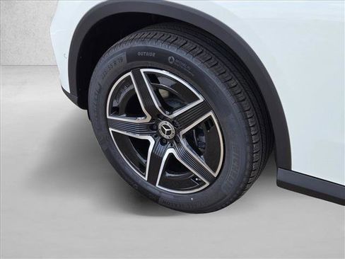 Used 2026 Mercedes-Benz GLC 300 image 10