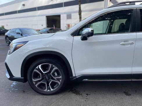 Used 2023 Subaru Ascent Limited w/ Technology Package image 7
