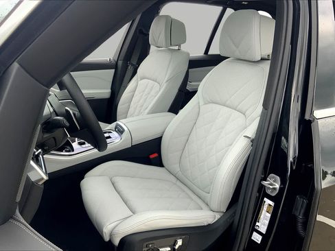 Used 2026 BMW X5 sDrive40i w/ Climate Comfort Package RWD image 7