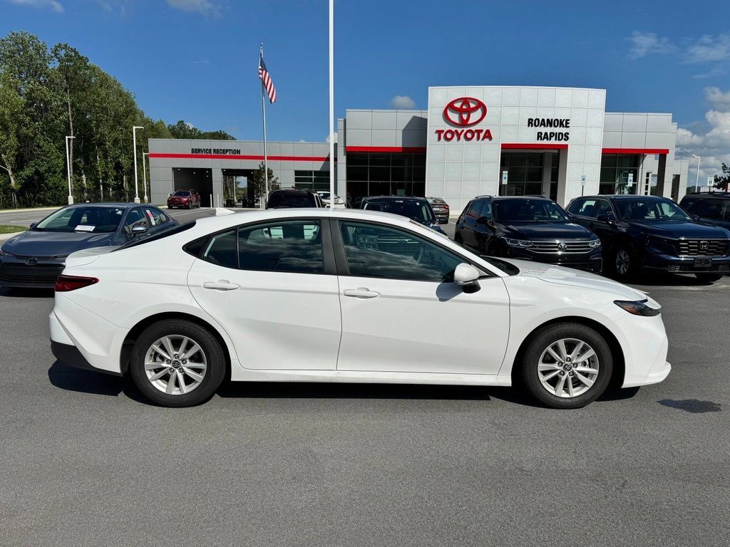 Used 2026 Toyota Camry LE FWD image 9