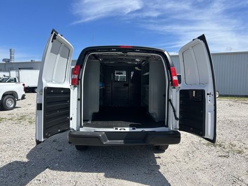 New 2025 Chevrolet Express 2500 w/ Driver Convenience Package image 10