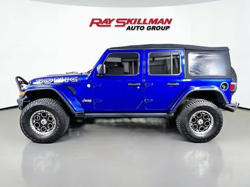 Used 2018 Jeep Wrangler Unlimited Sport AWD/4WD image 4