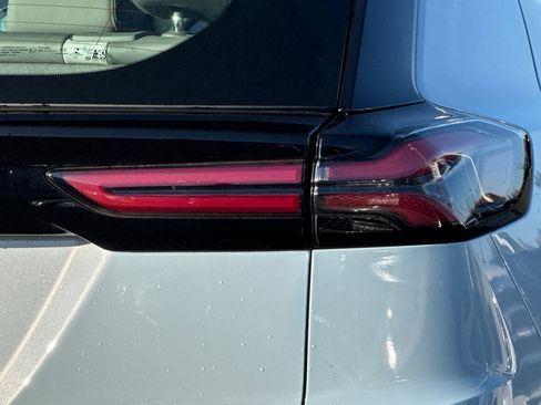 Used 2023 Chevrolet Bolt EUV Premier image 46