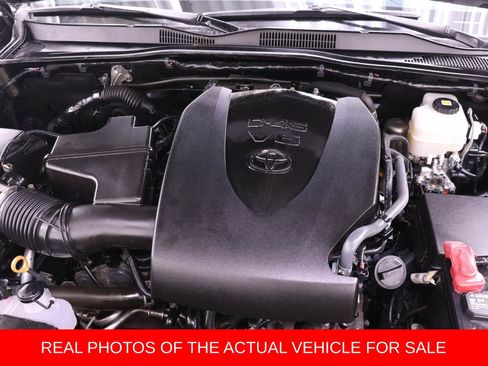 Used 2023 Toyota Tacoma TRD Off-Road image 17