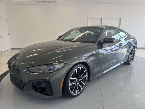 Used 2022 BMW M440i Coupe image 3