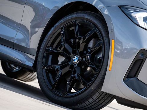 New 2026 BMW 330i Sedan w/ M Sport Package image 8