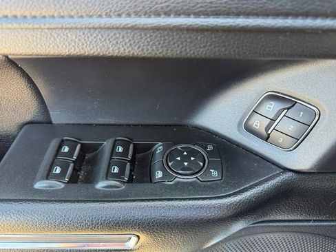 Used 2020 Ford Expedition XLT w/ Equipment Group 202A RWD image 9