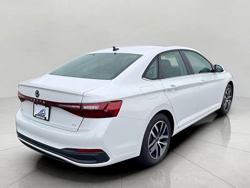 New 2025 Volkswagen Jetta SE image 7