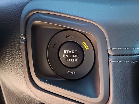 New 2026 Jeep Wrangler Unlimited Rubicon AWD/4WD image 25