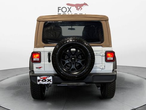 Used 2022 Jeep Wrangler Unlimited Sport AWD/4WD image 5
