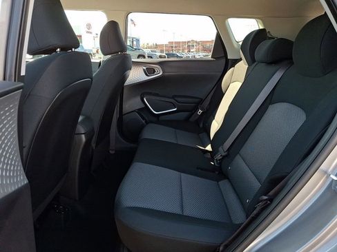 Used 2025 Kia Soul LX w/ LX Technology Package image 10