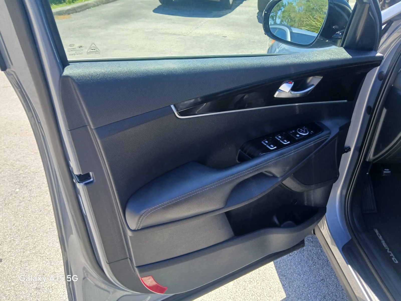 Used 2020 Kia Sorento S FWD image 16