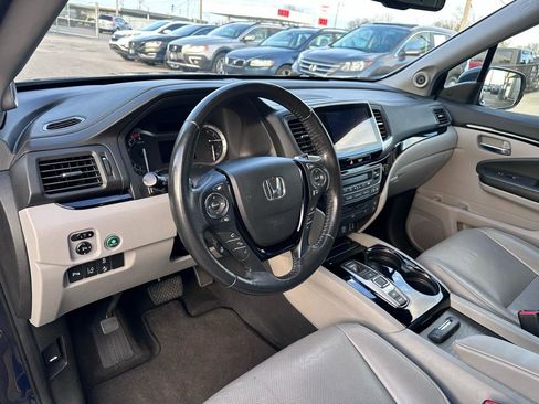 Used 2017 Honda Pilot Elite image 9