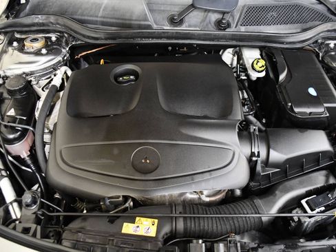 Used 2018 Mercedes-Benz CLA 250 image 34