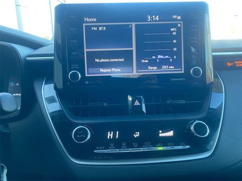 Used 2022 Toyota Corolla LE image 20