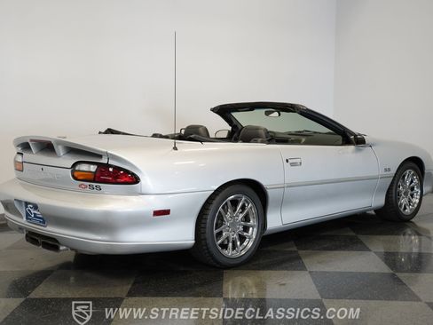 Used 2002 Chevrolet Camaro Z28 w/ SS Performance/Appearance Pkg image 17