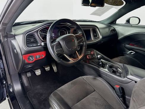 Used 2022 Dodge Challenger R/T w/ Plus Package image 9